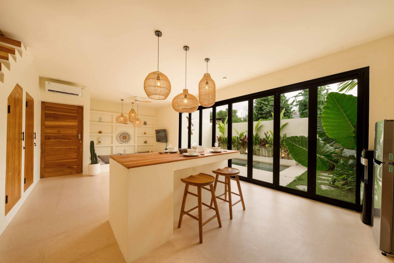 Modern 2BR Oasis with Pool in Balangan 52
